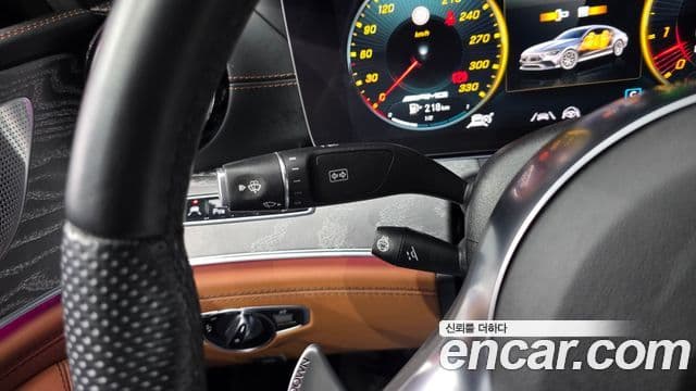 Mercedes-Benz AMG GT 2020 — Photo 12/35