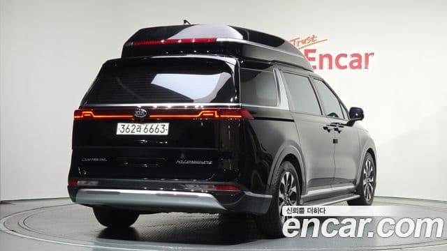 Kia Carnival 2021 — ფოტო 2/20