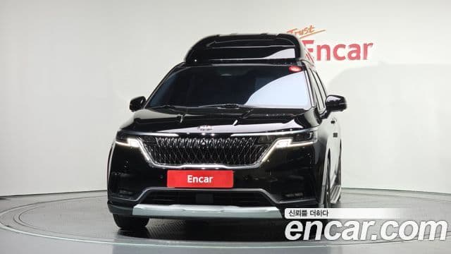 Kia Carnival 2021 — ფოტო 3/20