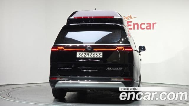 Kia Carnival 2021 — ფოტო 4/20