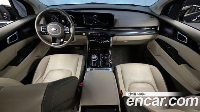 Kia Carnival 2021 — ფოტო 7/20