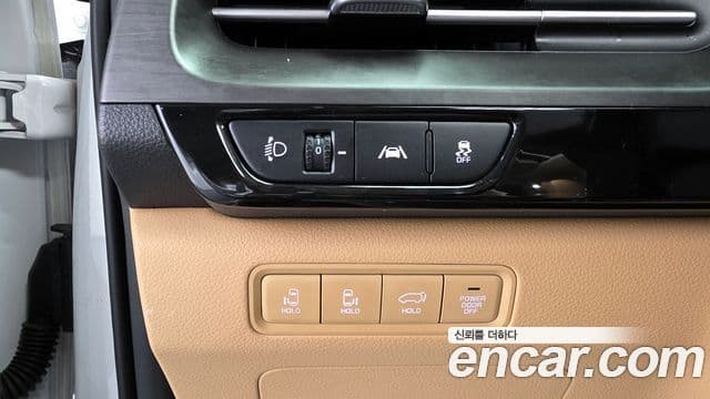 Kia Carnival 2022 — Фото 17/20