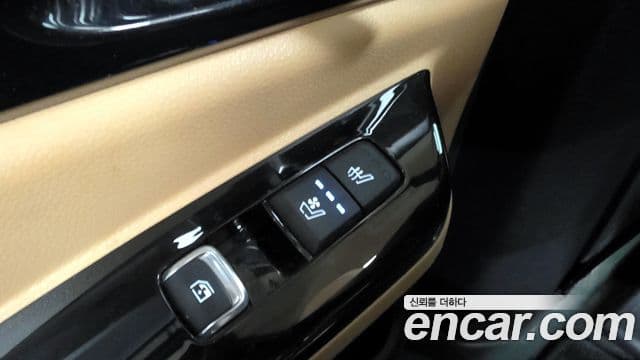 Kia Carnival 2022 — Фото 18/20