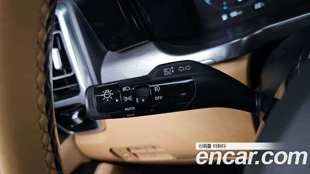 Kia Sorento 2022 — Şəkil 19/20