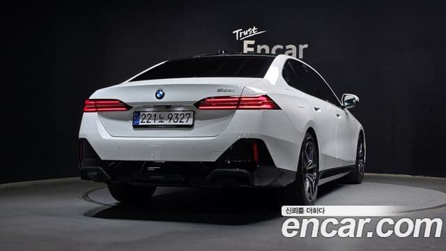 BMW 5 Series 2024 — ფოტო 2/20