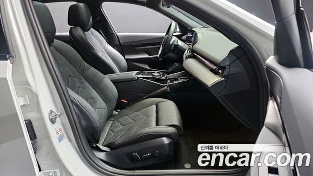 BMW 5 Series 2024 — ფოტო 11/20