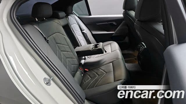 BMW 5 Series 2024 — ფოტო 12/20