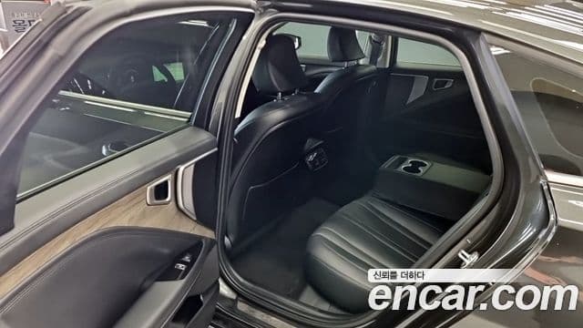 Kia K8 2022 — ფოტო 10/18