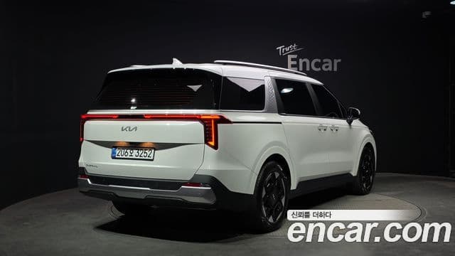 Kia Carnival 2025 — Şəkil 2/20