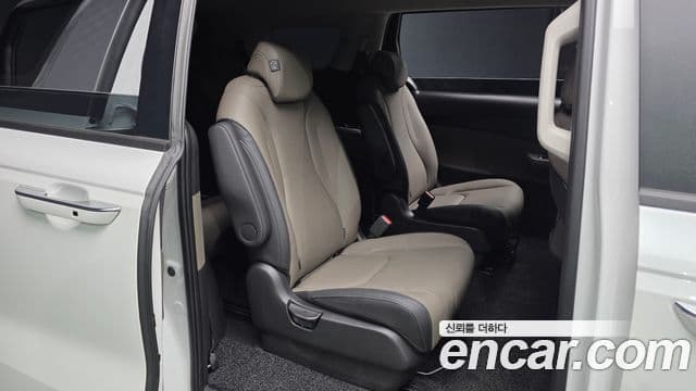 Kia Carnival 2025 — Şəkil 12/20