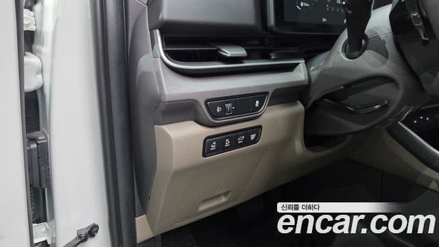 Kia Carnival 2025 — Şəkil 18/20