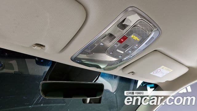Genesis GV70 2022 — ფოტო 18/20