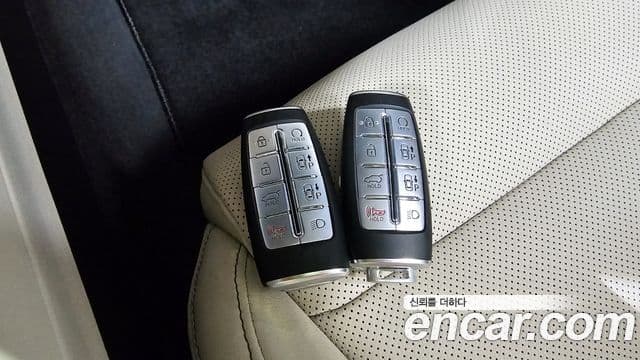 Genesis GV70 2022 — ფოტო 26/30