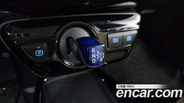 Toyota Prius 2019 — Şəkil 4/20