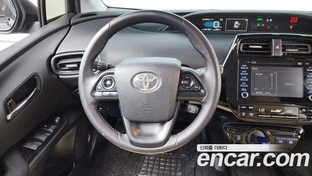 Toyota Prius 2019 — Şəkil 15/20