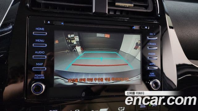 Toyota Prius 2019 — Şəkil 11/20