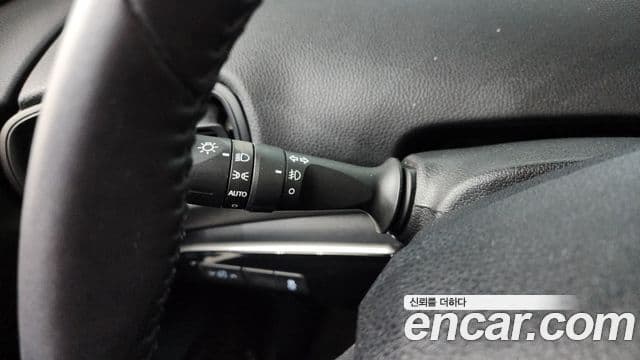 Toyota Prius 2019 — Şəkil 14/20