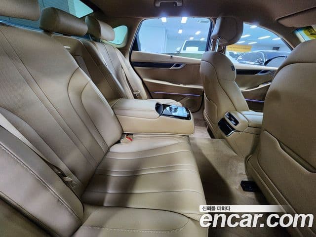 Genesis Electrified G80 2024 — ფოტო 18/20