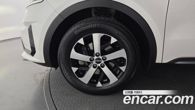 Kia Sorento 2022 — Фото 5/20