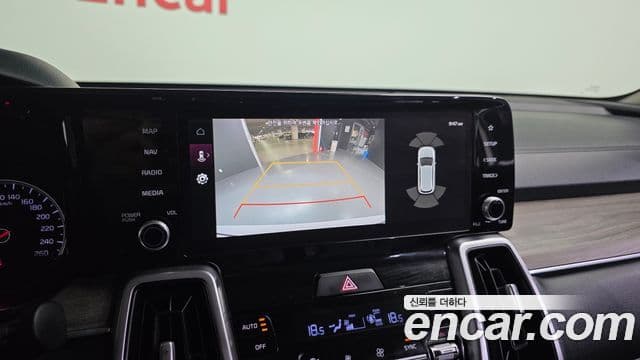 Kia Sorento 2022 — Фото 14/20