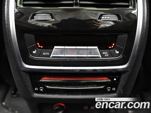 BMW X7 2021 — Şəkil 16/20