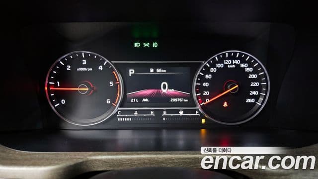 Kia Sorento 2023 — Фото 8/20
