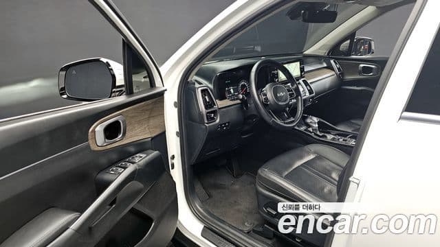 Kia Sorento 2023 — Фото 10/20