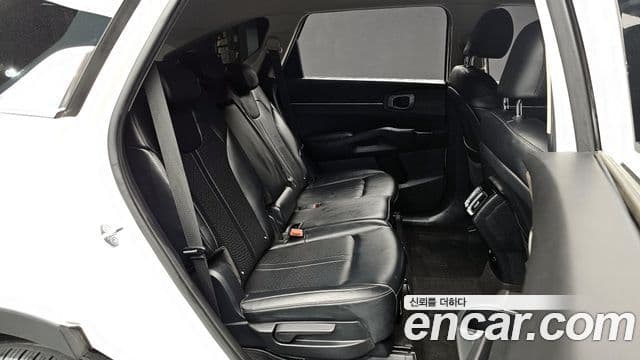 Kia Sorento 2023 — Фото 11/20