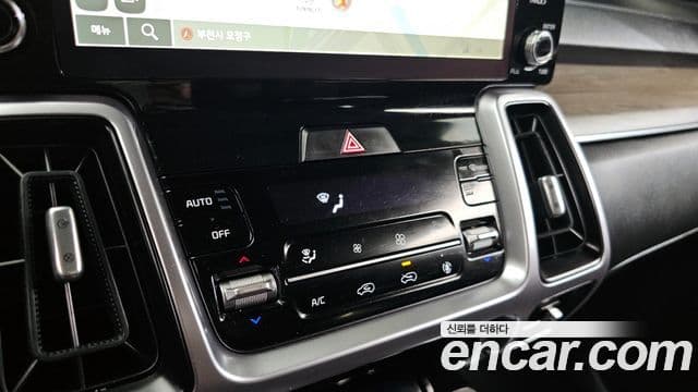 Kia Sorento 2023 — Фото 16/20