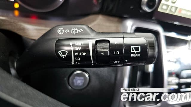Kia Sorento 2023 — Фото 18/20