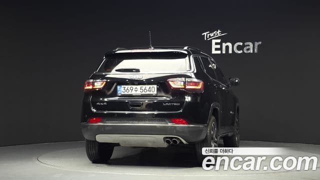 Jeep Compass 2022 — ფოტო 3/20