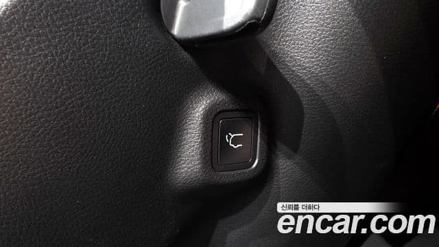 Jeep Compass 2022 — ფოტო 19/20