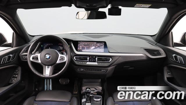 BMW 1 Series 2023 — Şəkil 7/18