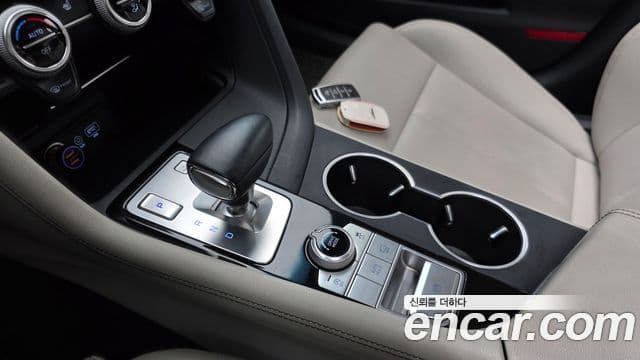 Genesis G70 2018 — Şəkil 9/20