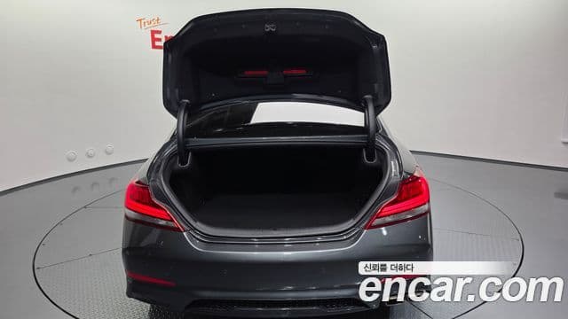Genesis G70 2018 — Photo 10/32