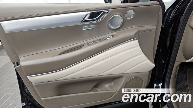 Genesis GV80 2020 — ფოტო 31/37