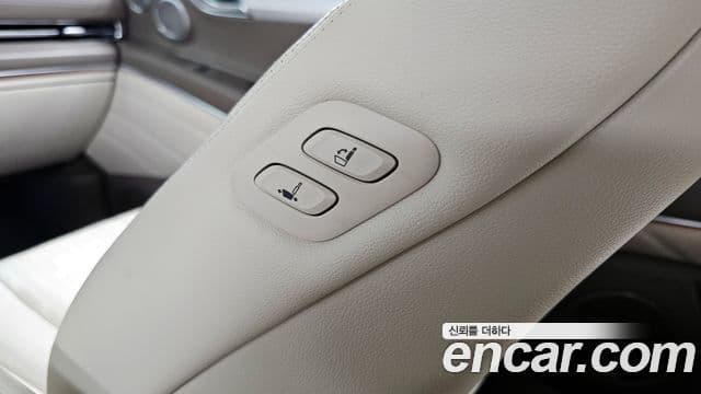 Genesis GV80 2020 — ფოტო 24/37