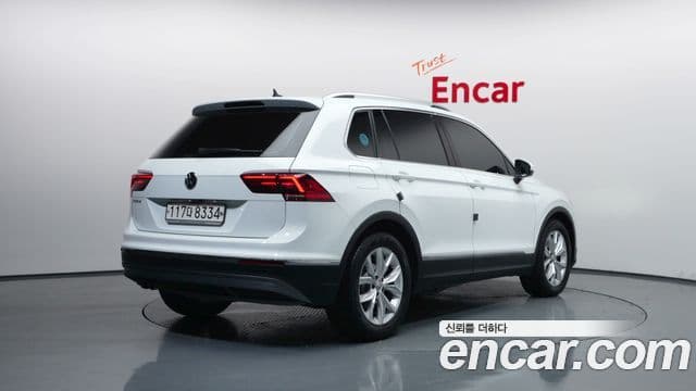 Volkswagen Tiguan 2019 — Фото 2/20