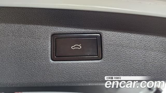 Volkswagen Tiguan 2019 — Фото 16/20