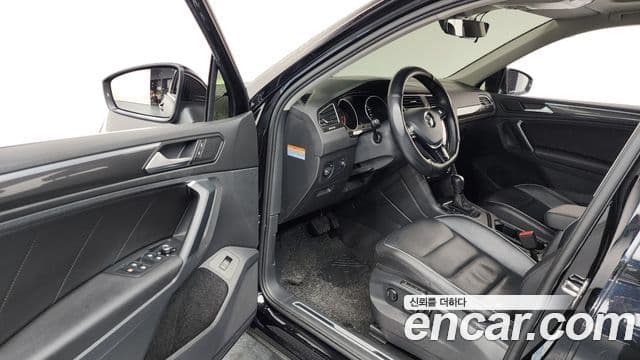 Volkswagen Tiguan 2019 — Şəkil 10/20