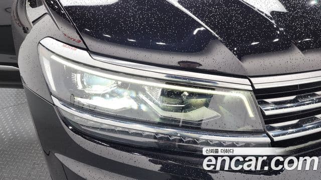 Volkswagen Tiguan 2019 — Photo 19/34