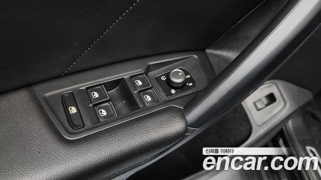 Volkswagen Tiguan 2019 — Photo 17/34