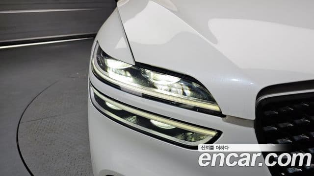 Genesis GV70 2021 — Şəkil 21/38