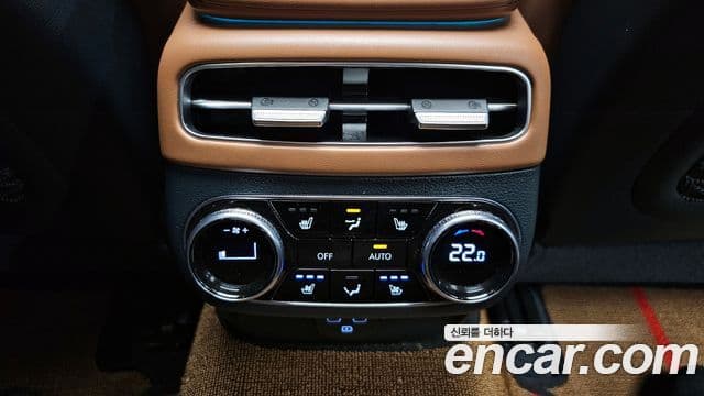 Genesis GV70 2021 — Şəkil 27/38