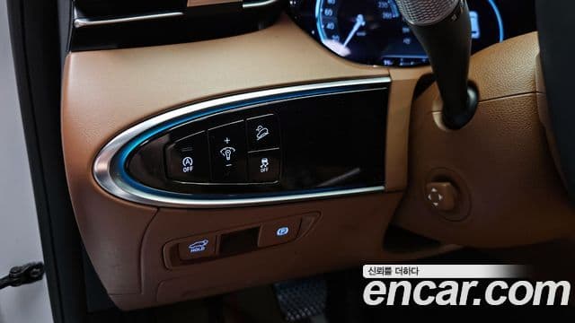 Genesis GV70 2021 — Şəkil 34/38