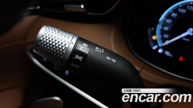 Genesis GV70 2021 — Şəkil 4/38