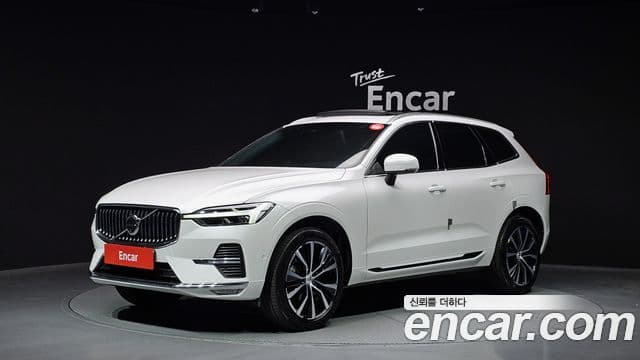Volvo XC60 2024 — ფოტო 1/20