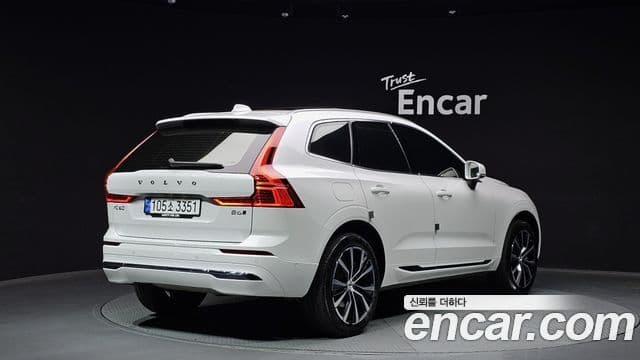 Volvo XC60 2024 — ფოტო 2/20