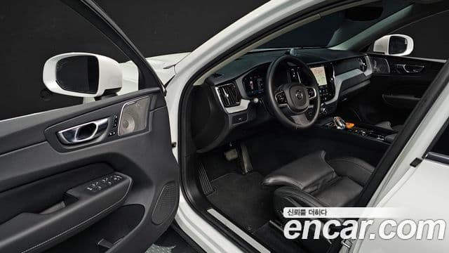 Volvo XC60 2024 — ფოტო 10/20