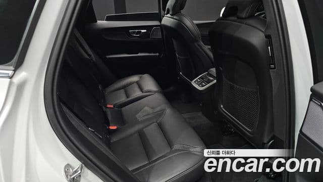 Volvo XC60 2024 — ფოტო 12/20